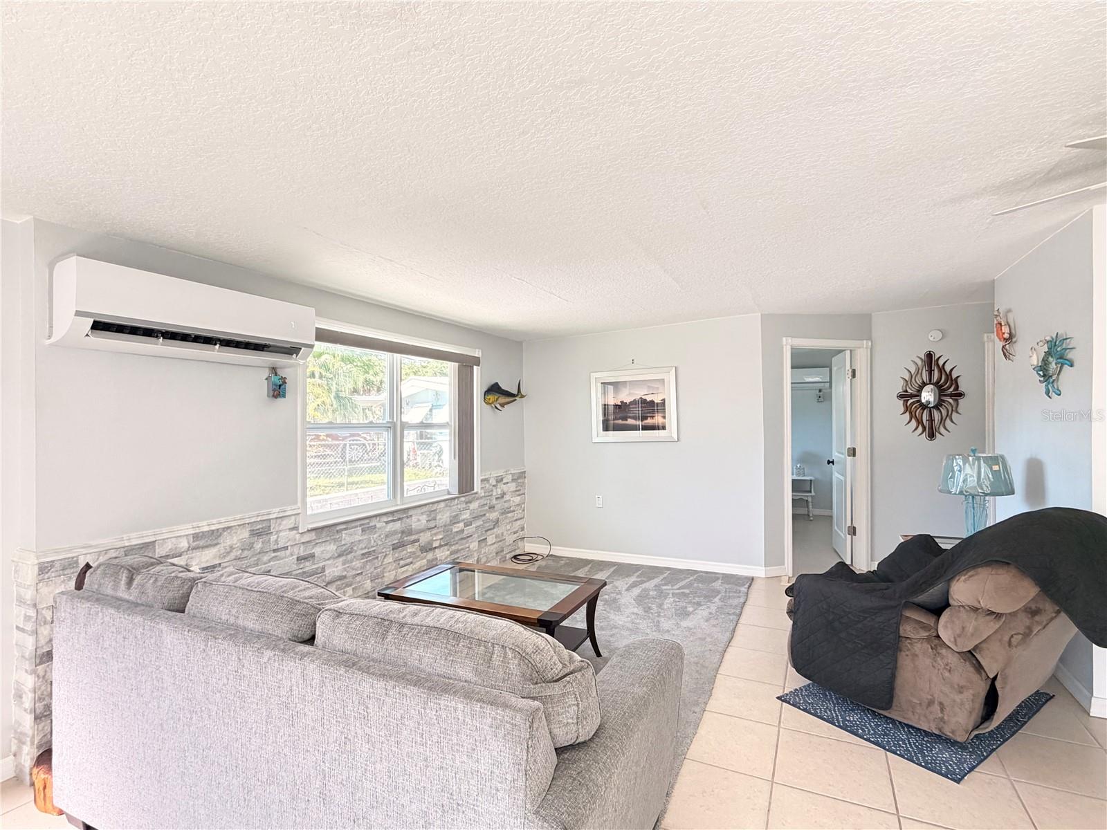 Image 6 of 50 For 7235 Maryland Avenue