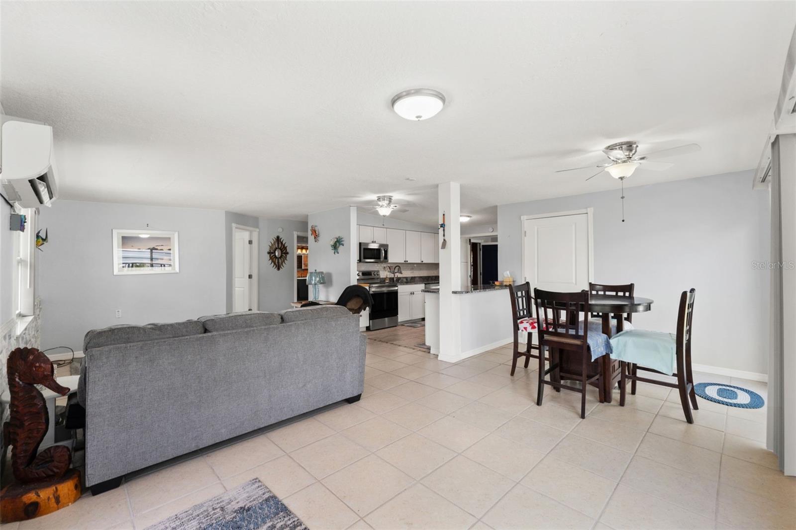 Image 9 of 50 For 7235 Maryland Avenue