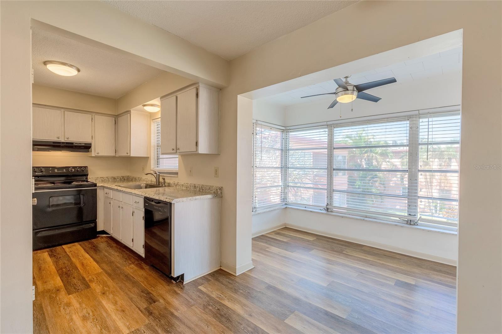 Listing photo id 8 for 7011 Place De La Paix  2a