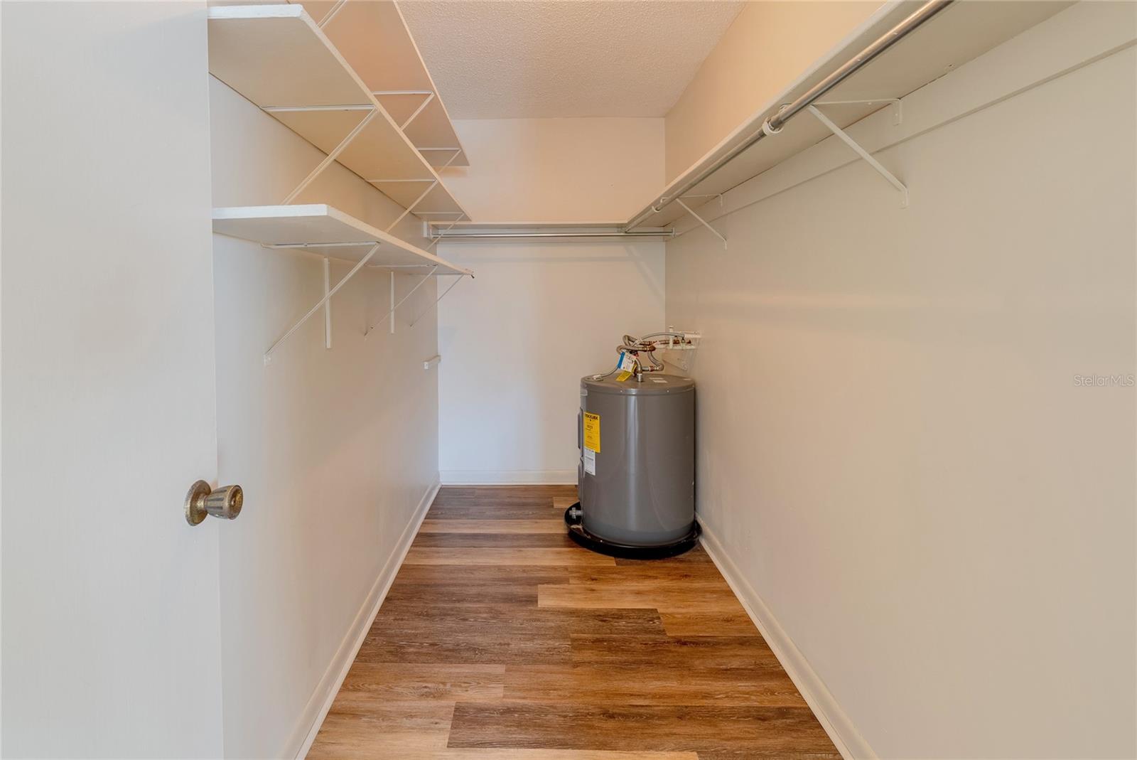Listing photo id 16 for 7011 Place De La Paix  2a