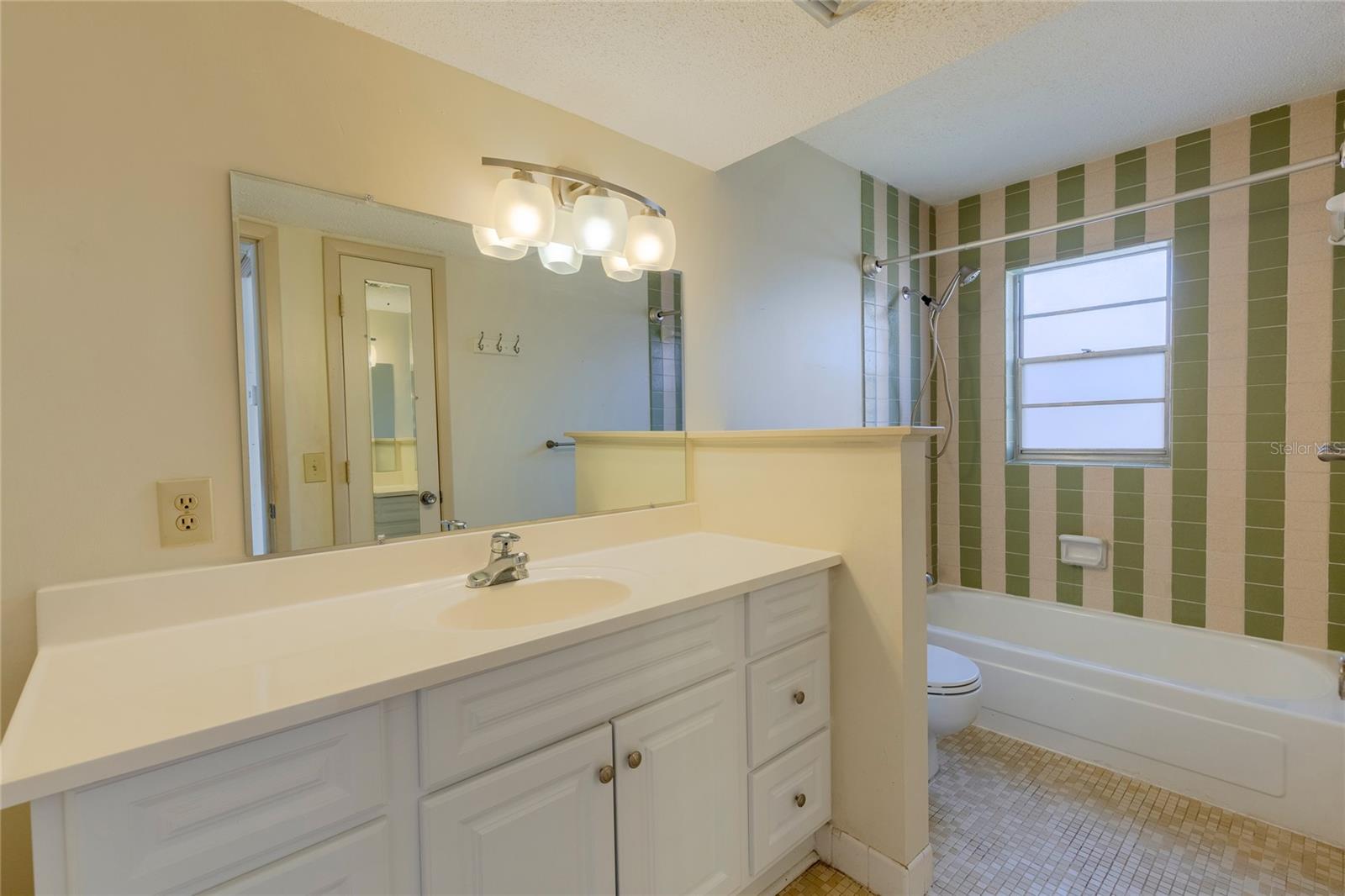 Listing photo id 17 for 7011 Place De La Paix  2a