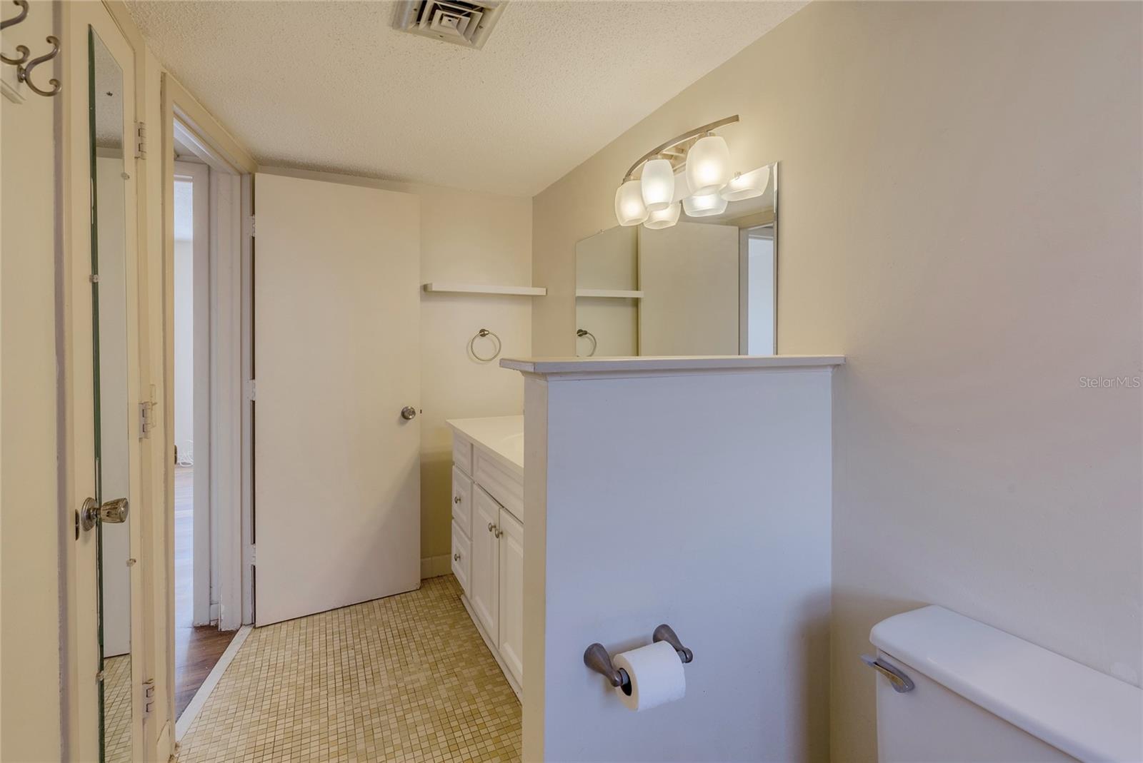 Listing photo id 19 for 7011 Place De La Paix  2a