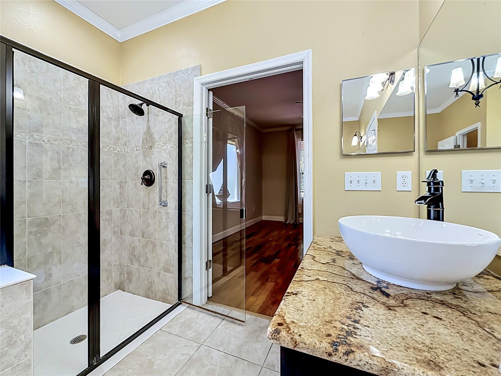 Listing photo id 12 for 1027 Orca Court