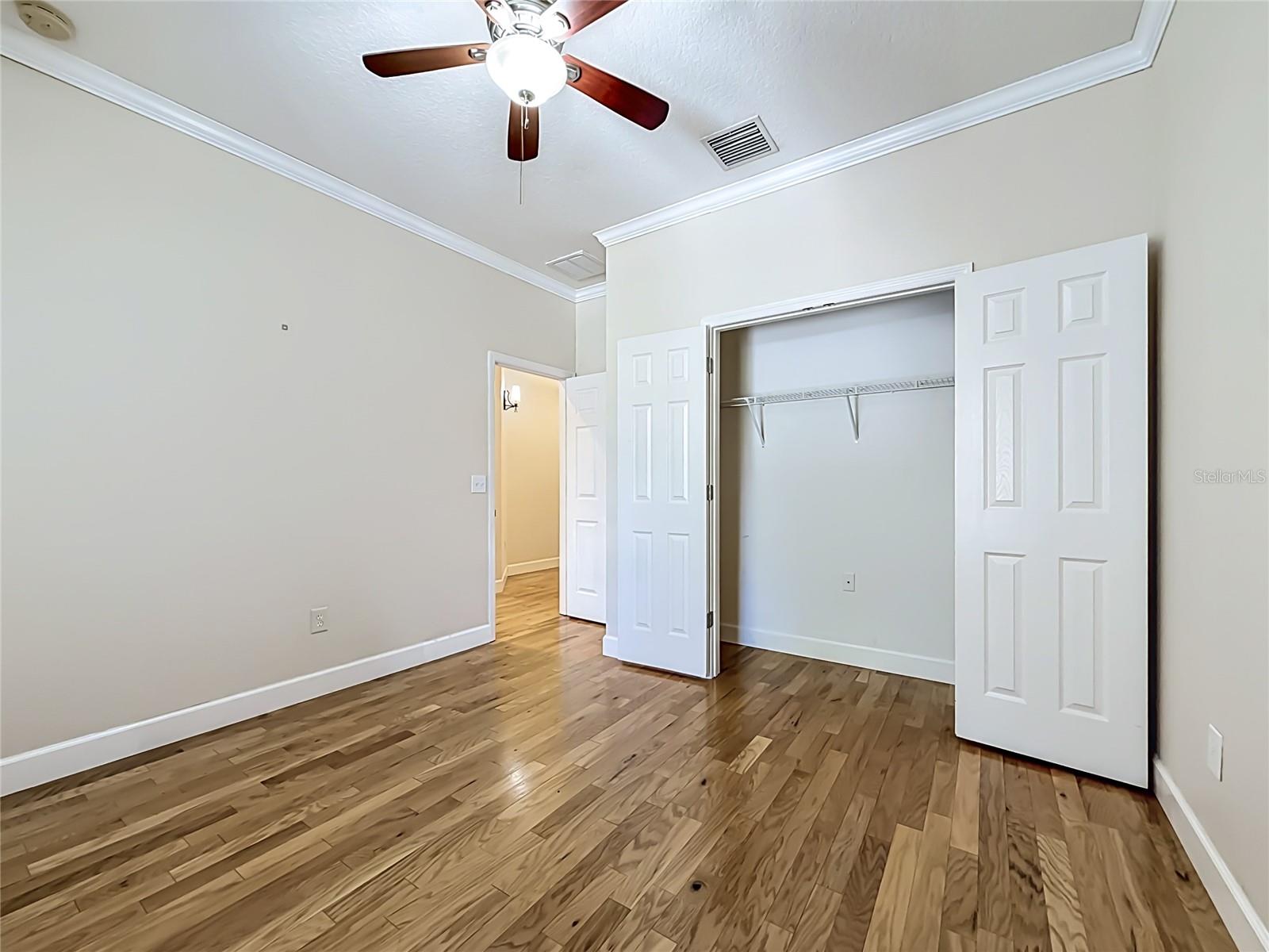 Listing photo id 18 for 1027 Orca Court