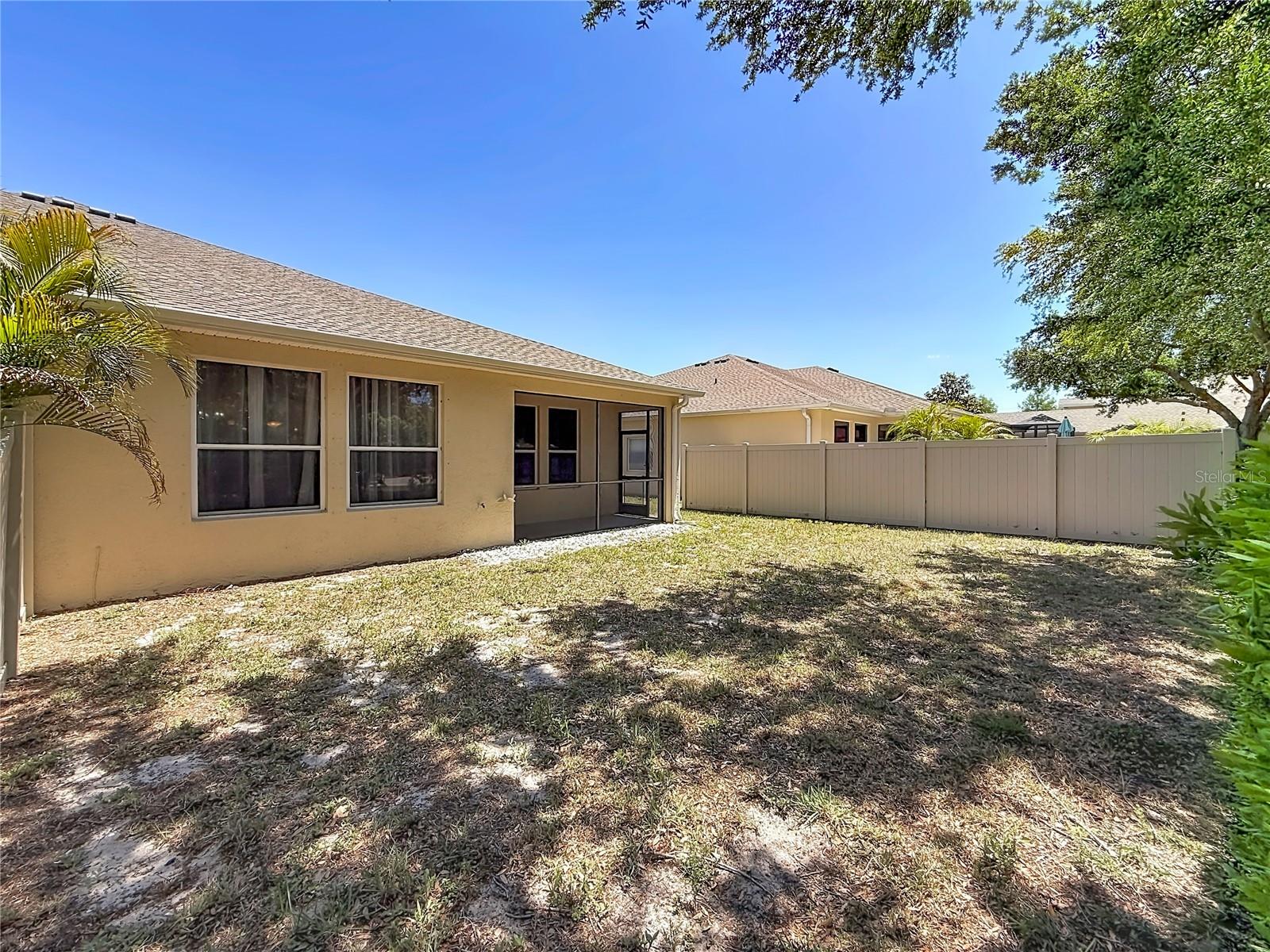 Listing photo id 25 for 1027 Orca Court