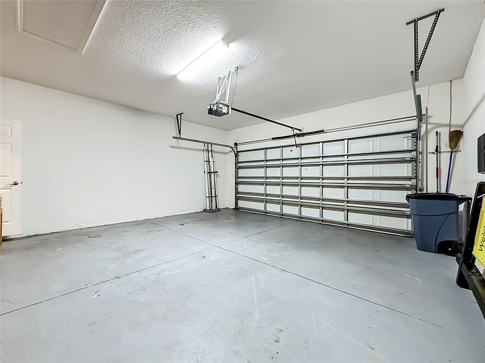 Listing photo id 45 for 1027 Orca Court