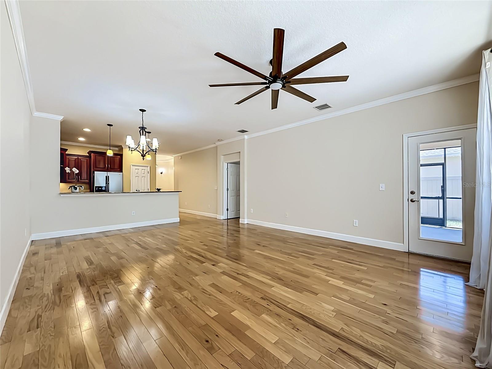 Listing photo id 58 for 1027 Orca Court