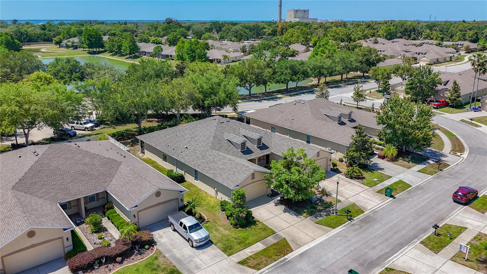 Listing photo id 74 for 1027 Orca Court