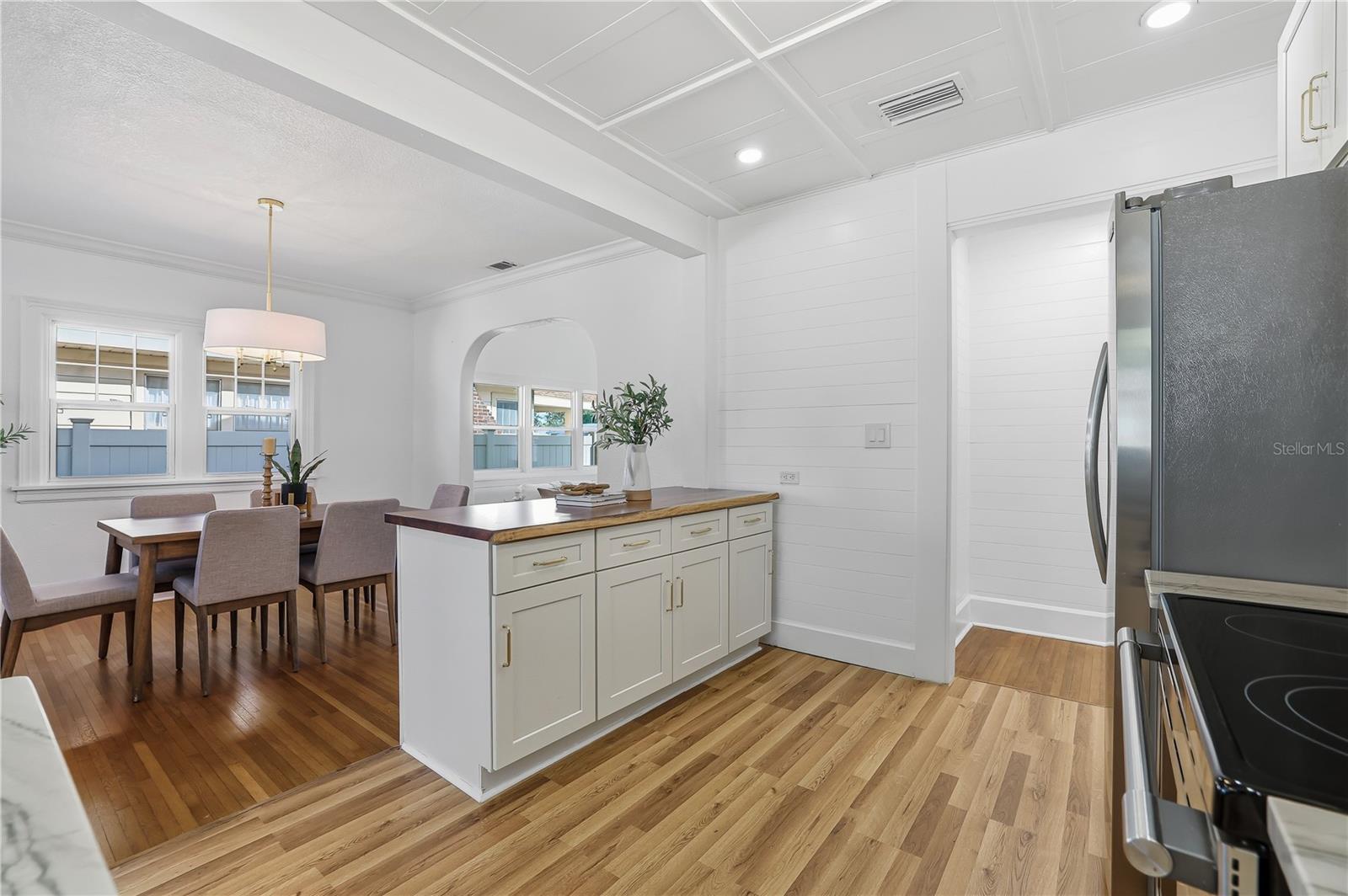 Image 15 of 26 For 918 45th Street N