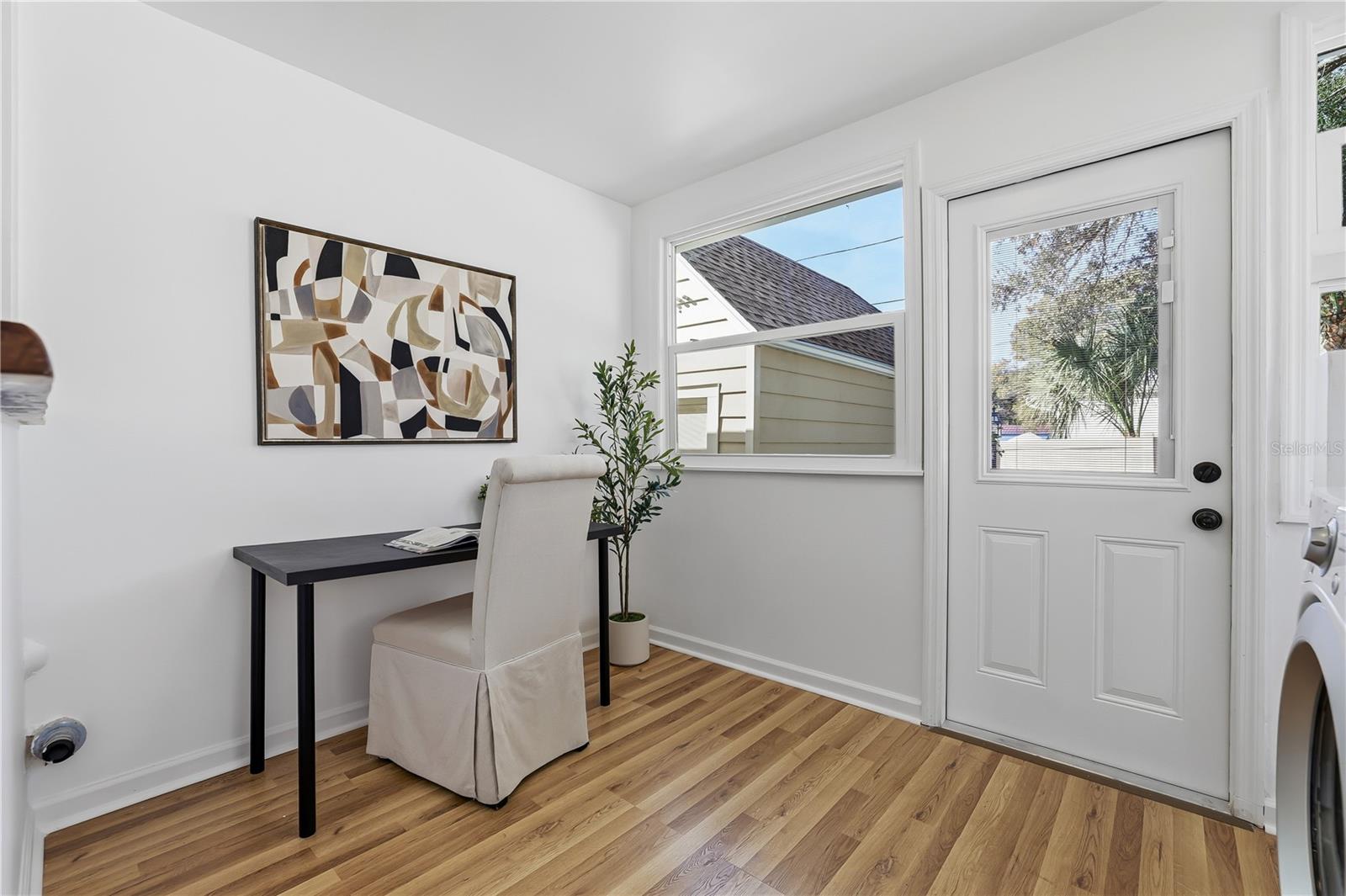 Image 17 of 26 For 918 45th Street N