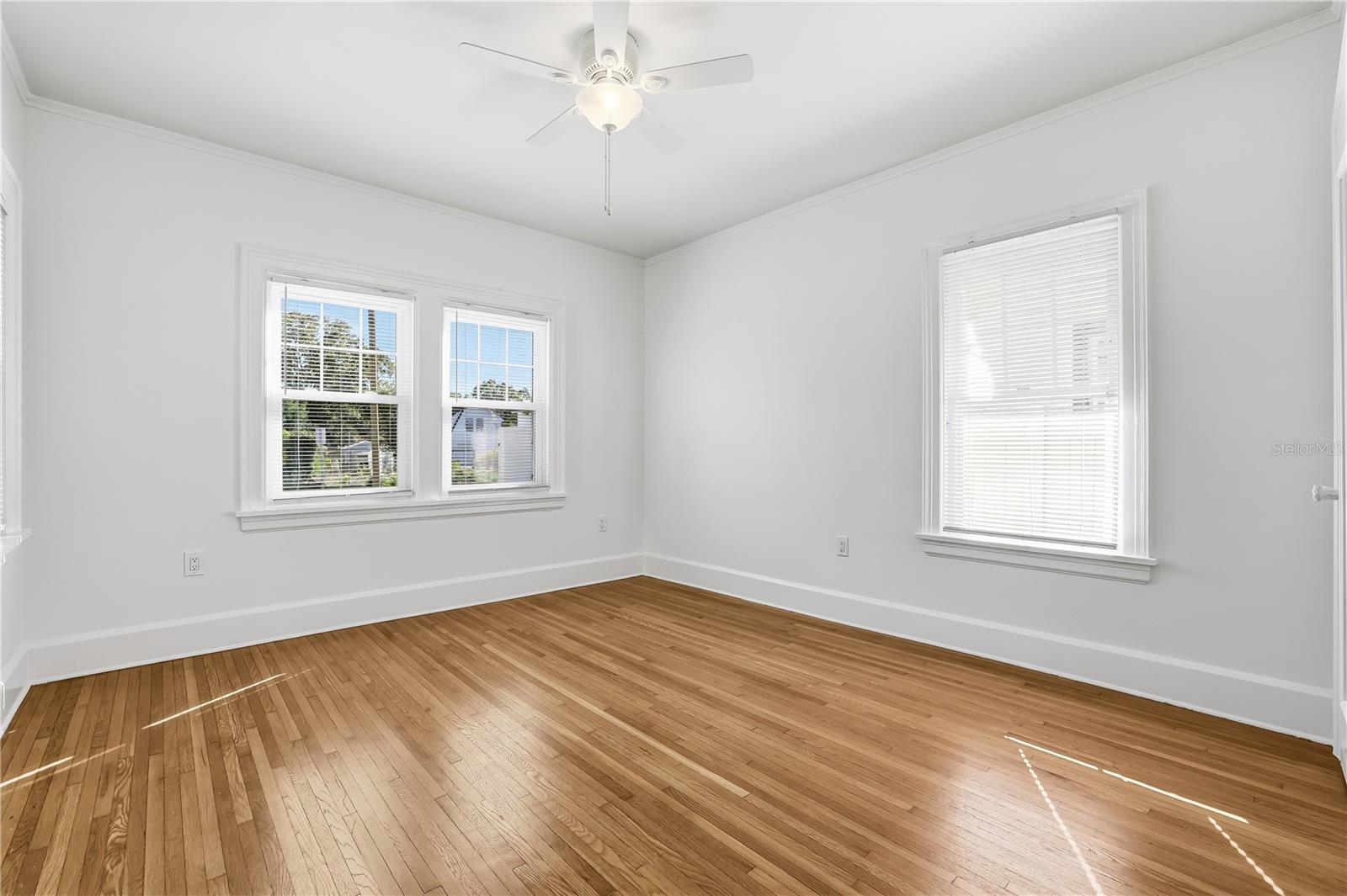 Image 23 of 26 For 918 45th Street N