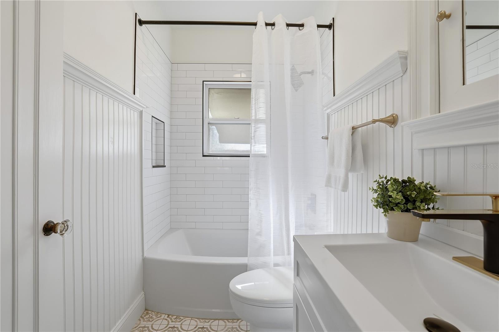 Image 24 of 26 For 918 45th Street N