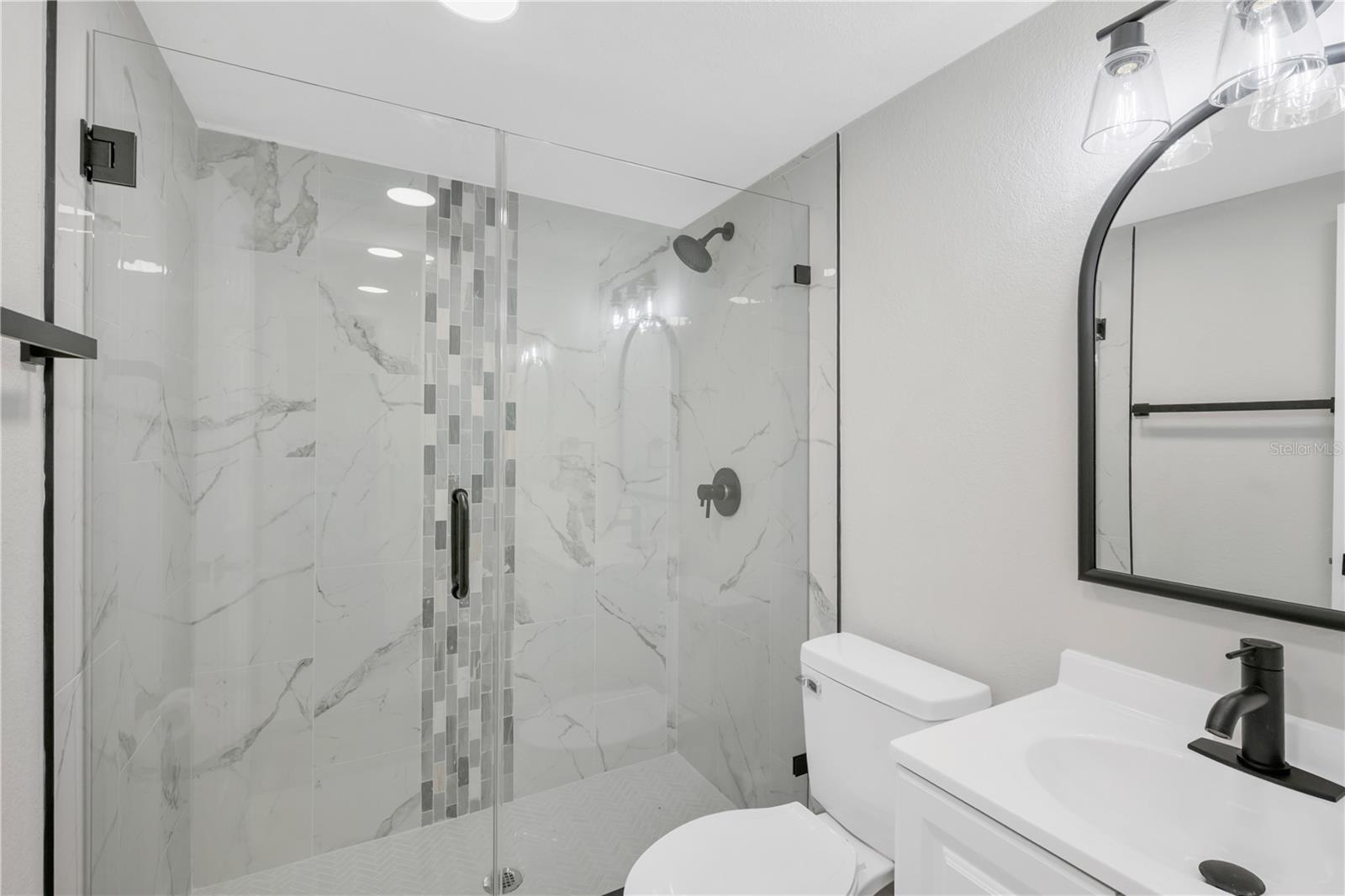 Listing photo id 9 for 3206 24th Avenue