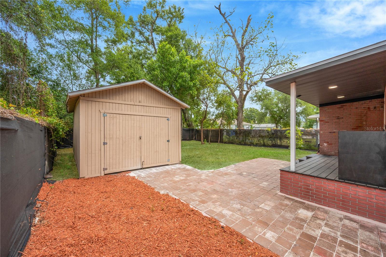 Listing photo id 13 for 3206 24th Avenue