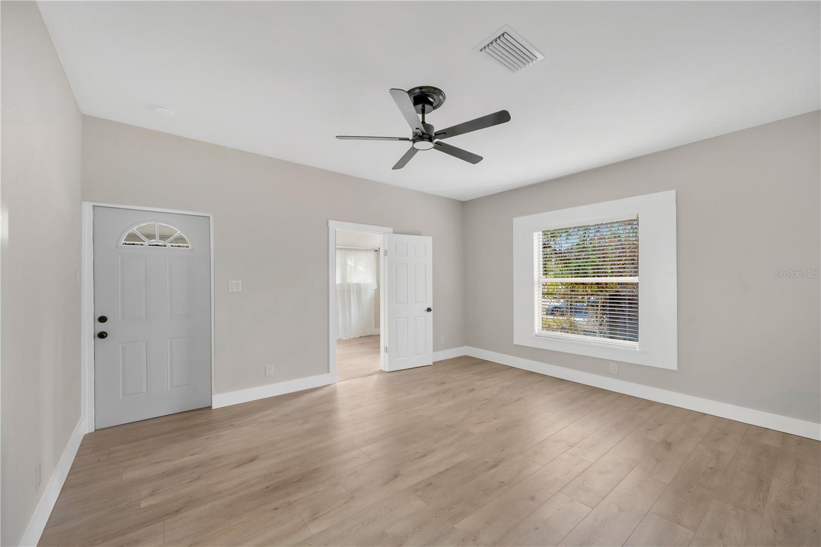 Listing photo id 1 for 3206 24th Avenue