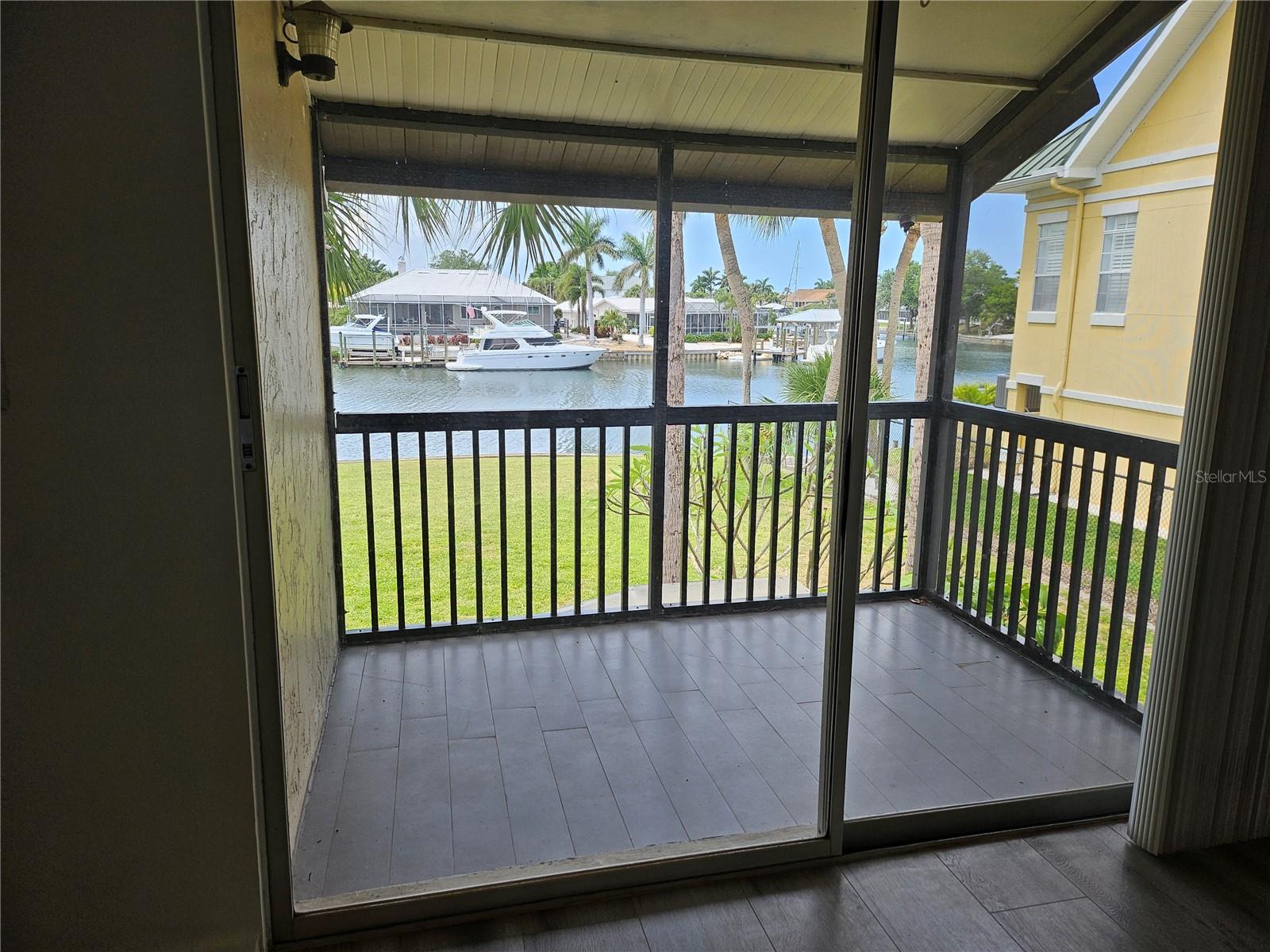 Image 15 of 25 For 1028 Apollo Beach Boulevard 19