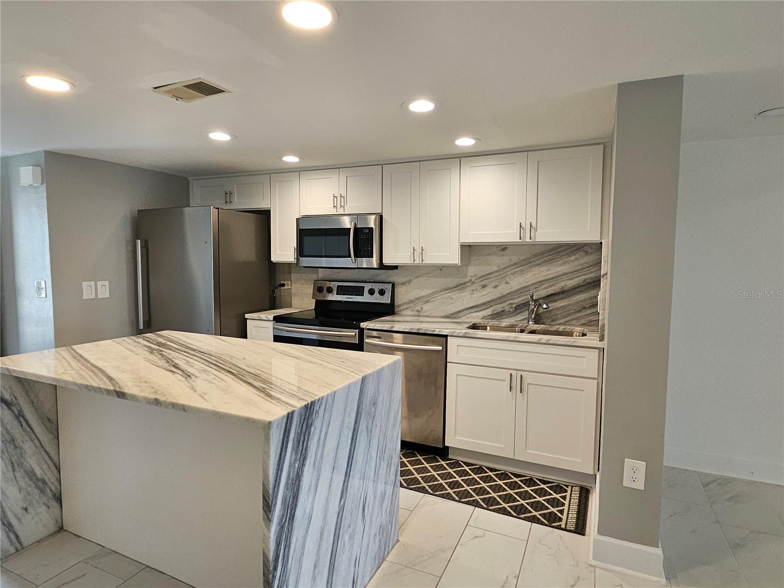 Image 7 of 25 For 1028 Apollo Beach Boulevard 19