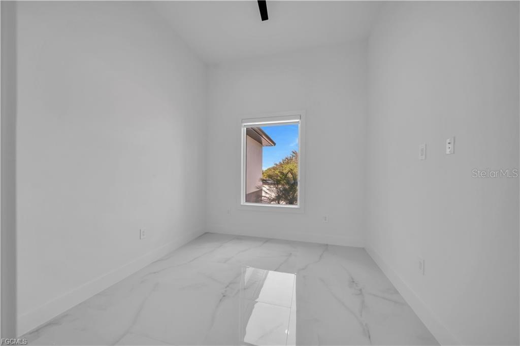 Image 14 of 27 For 7799 15th Pl