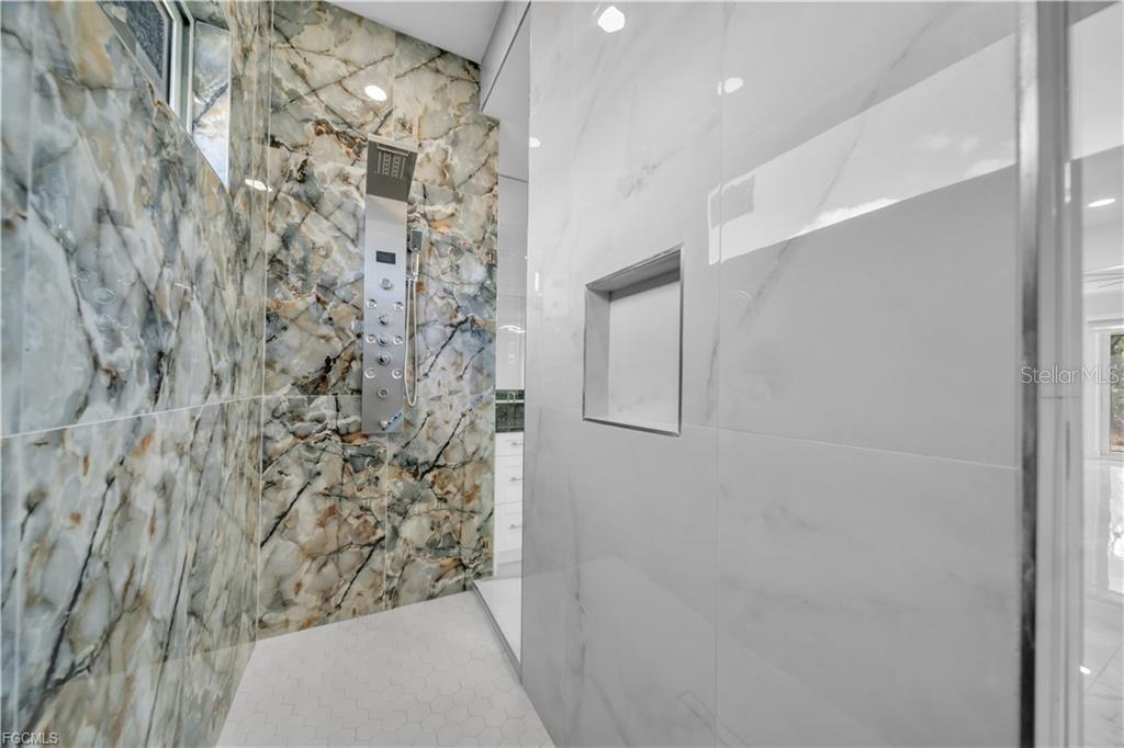 Image 19 of 27 For 7799 15th Pl