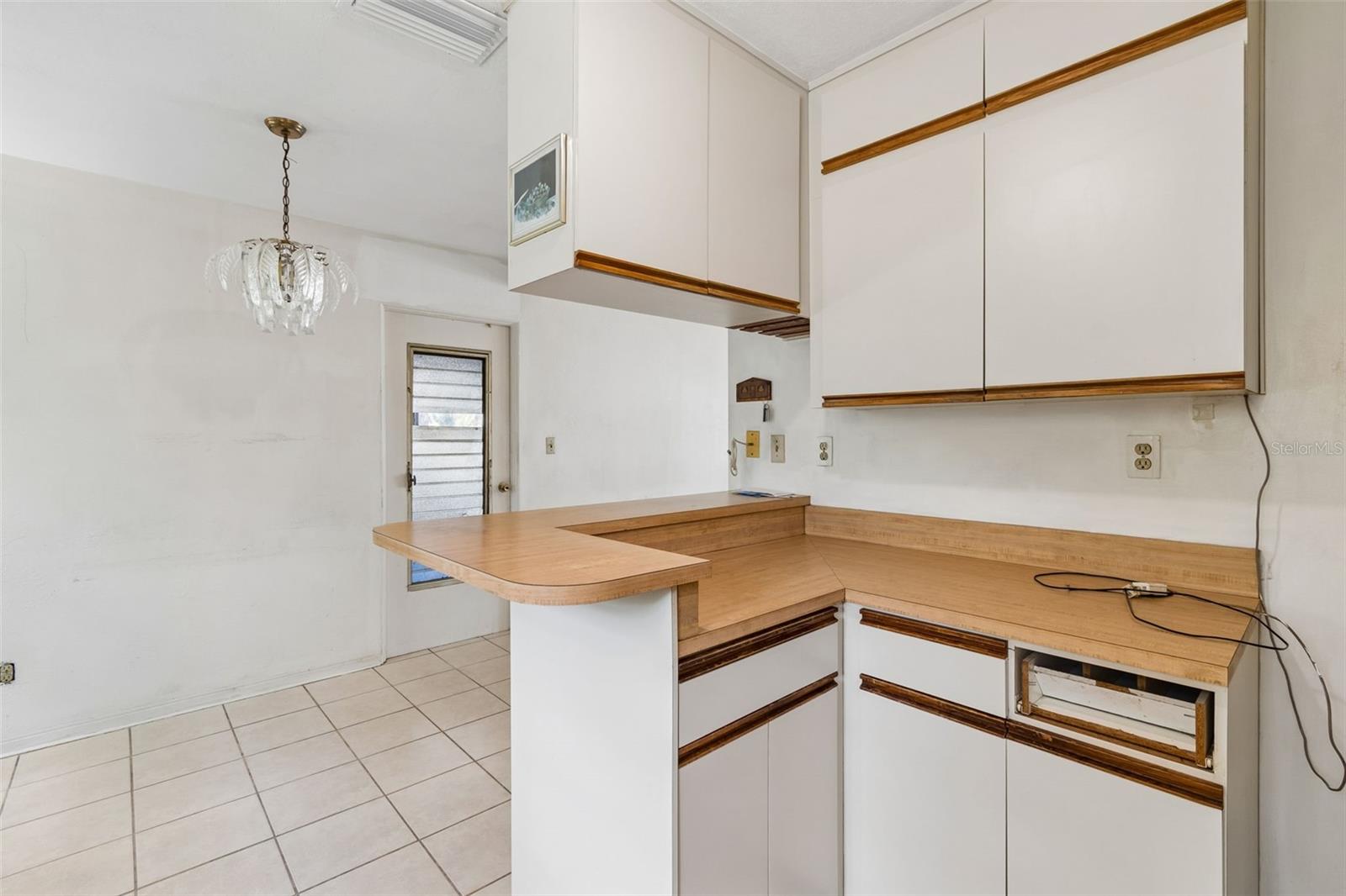 Image 12 of 31 For 5336 33rd Avenue N