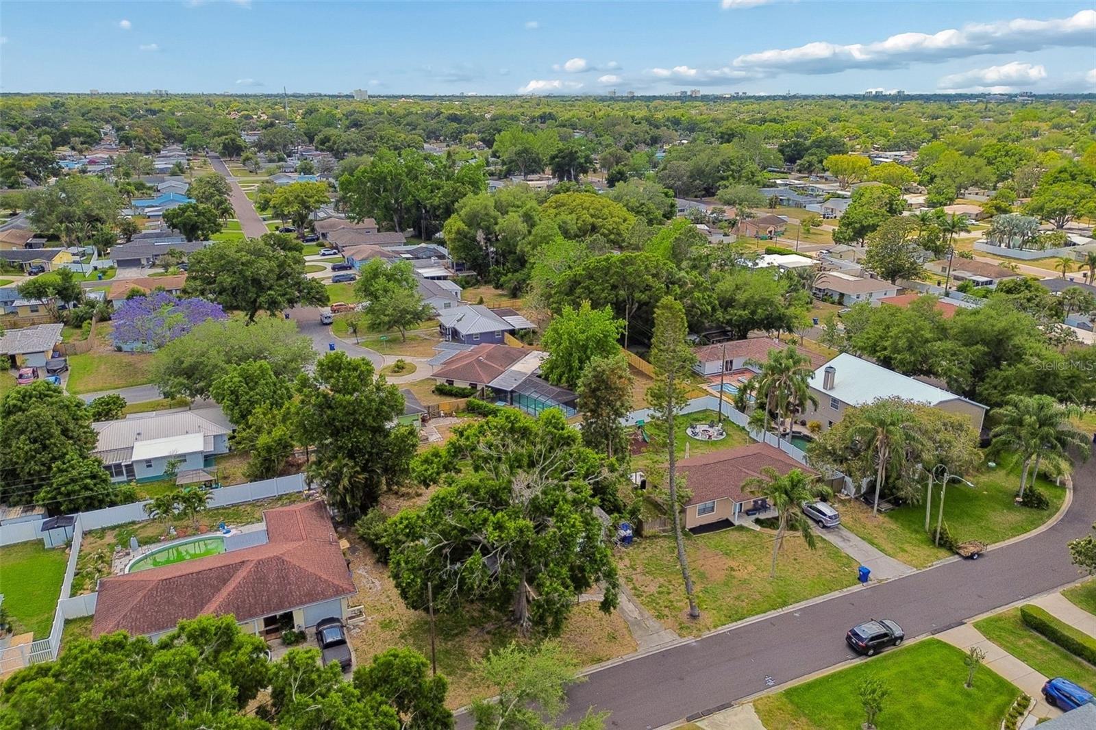 Image 5 of 31 For 5336 33rd Avenue N