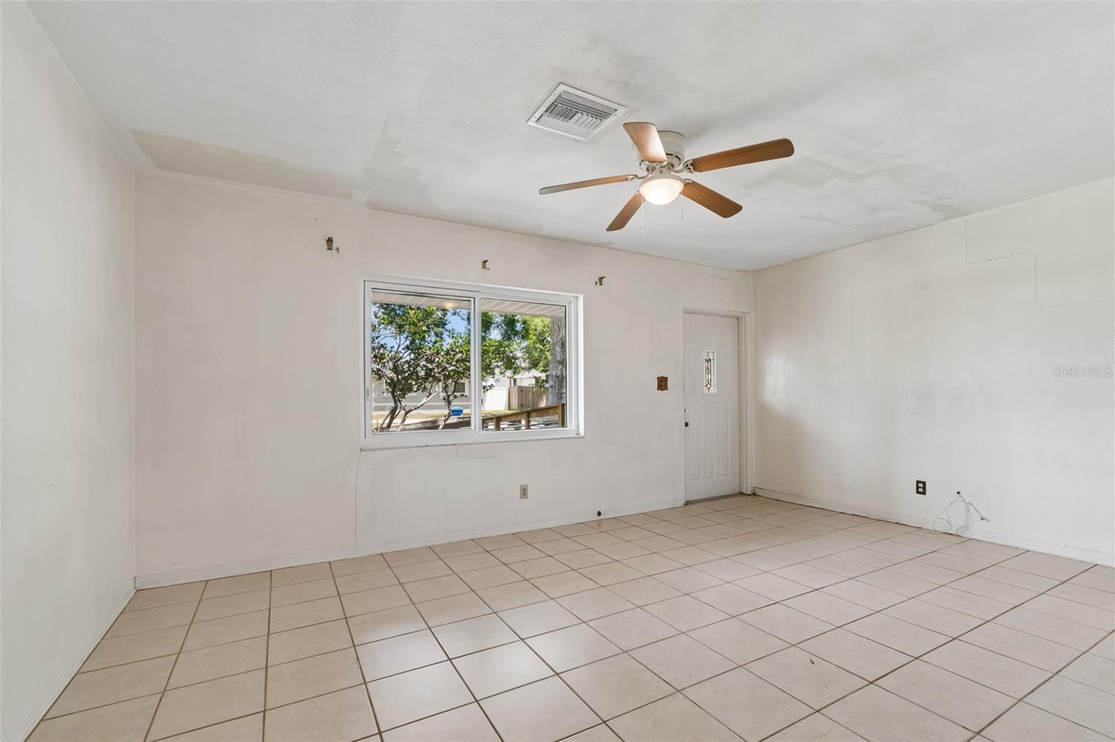 Image 7 of 31 For 5336 33rd Avenue N