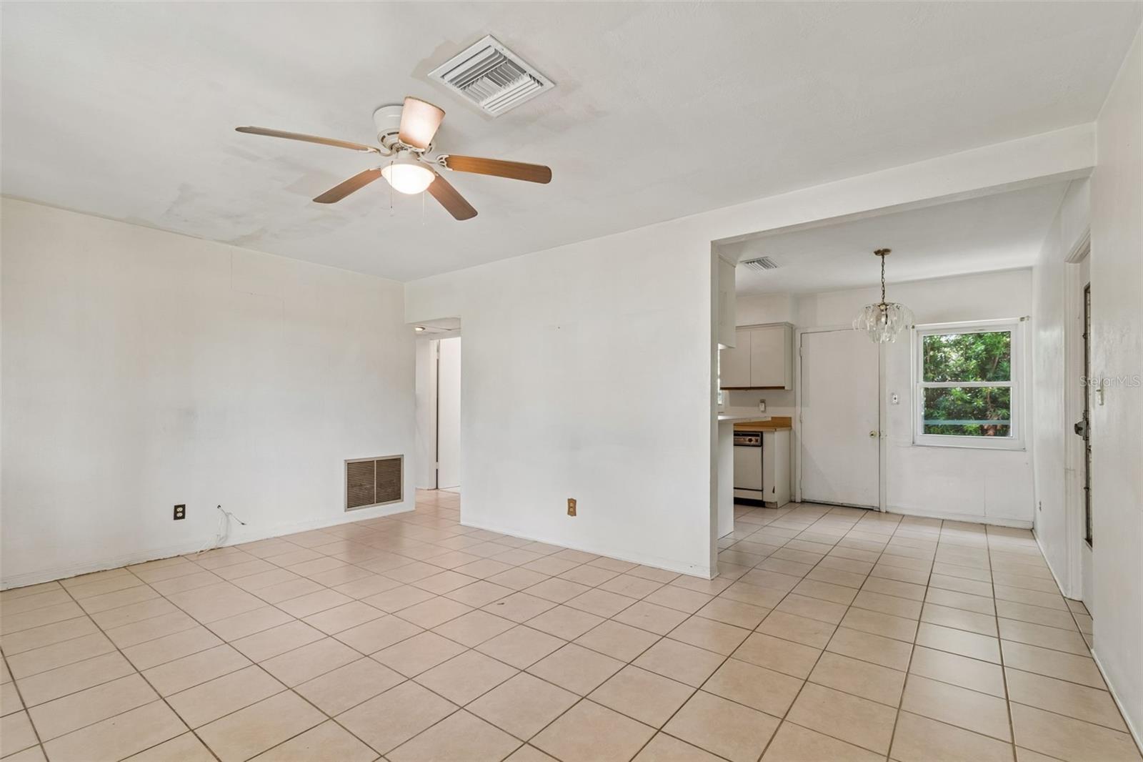 Image 8 of 31 For 5336 33rd Avenue N