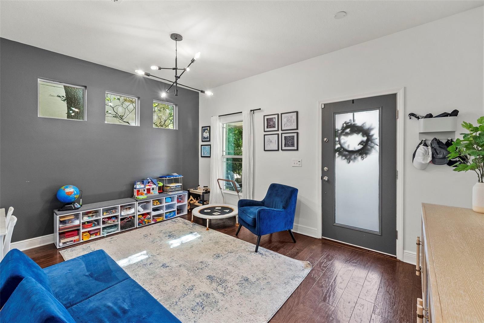 Image 11 of 55 For 3401 Oakellar Avenue