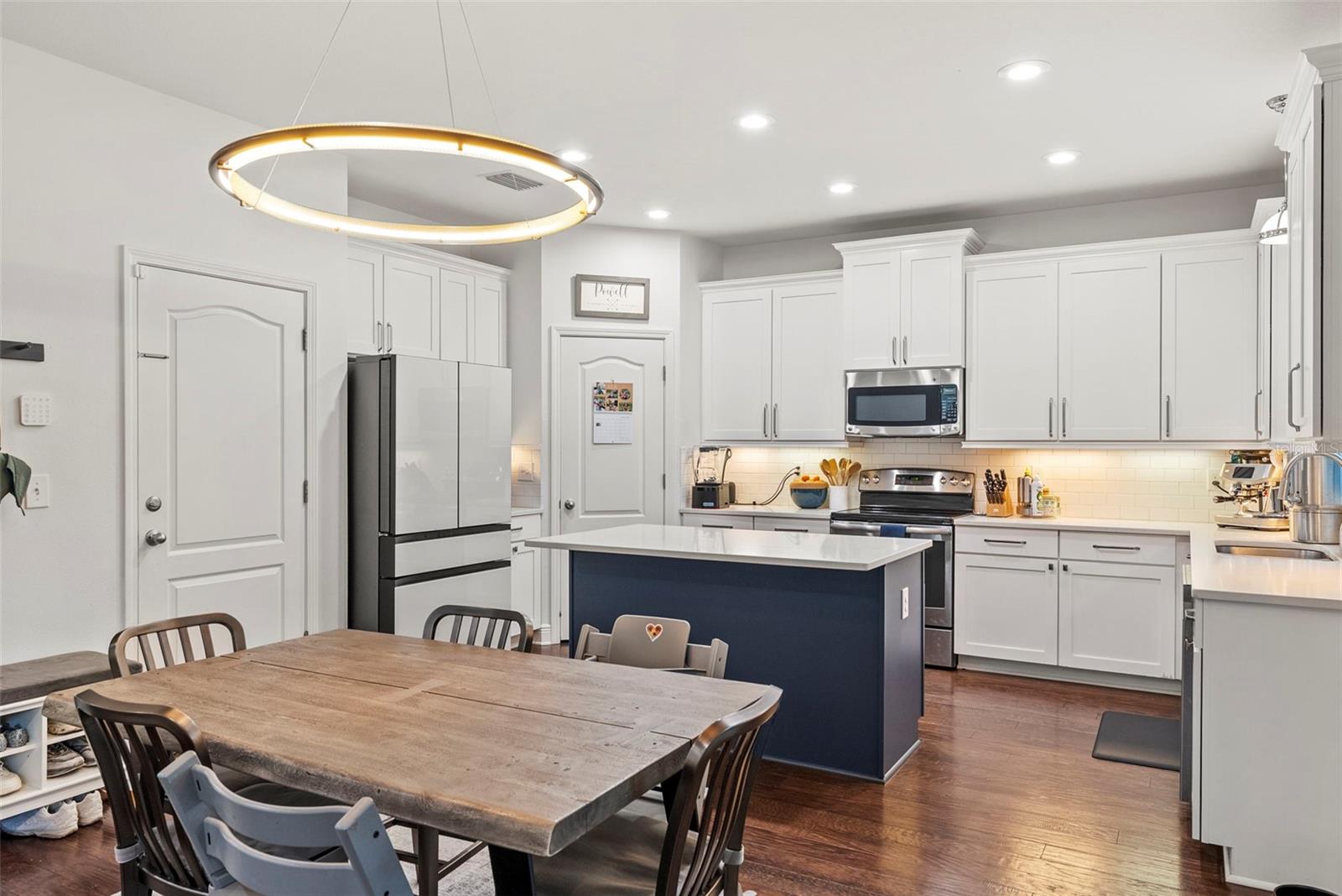 Image 20 of 55 For 3401 Oakellar Avenue