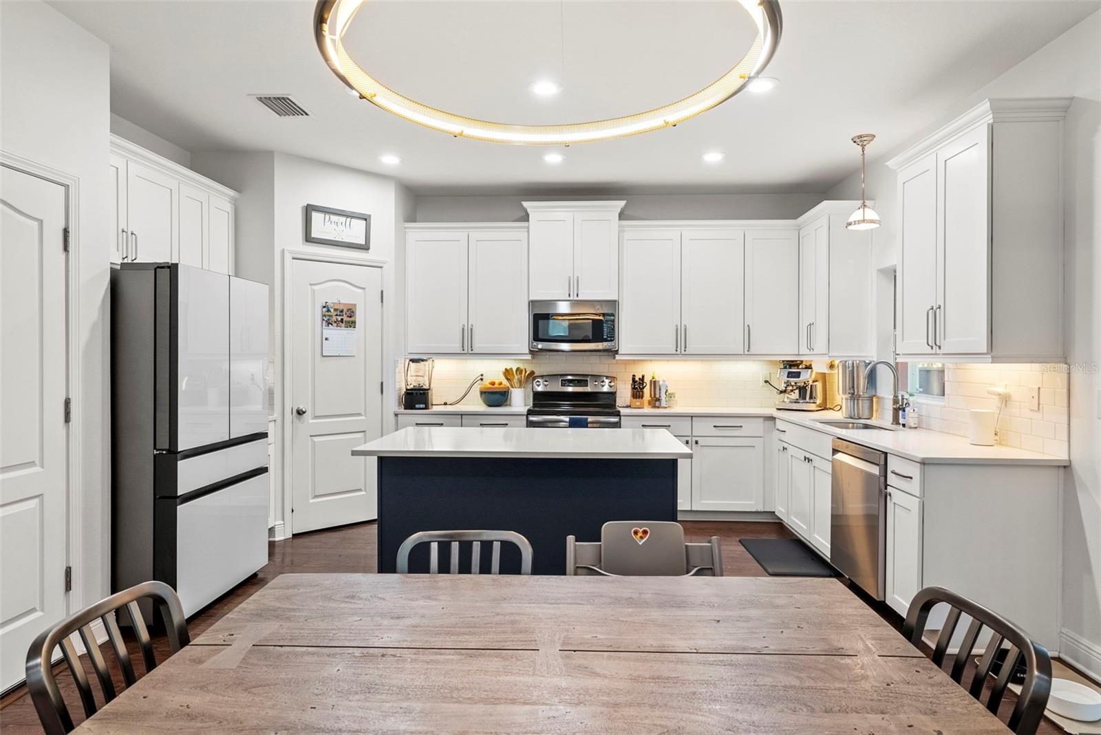 Image 22 of 55 For 3401 Oakellar Avenue