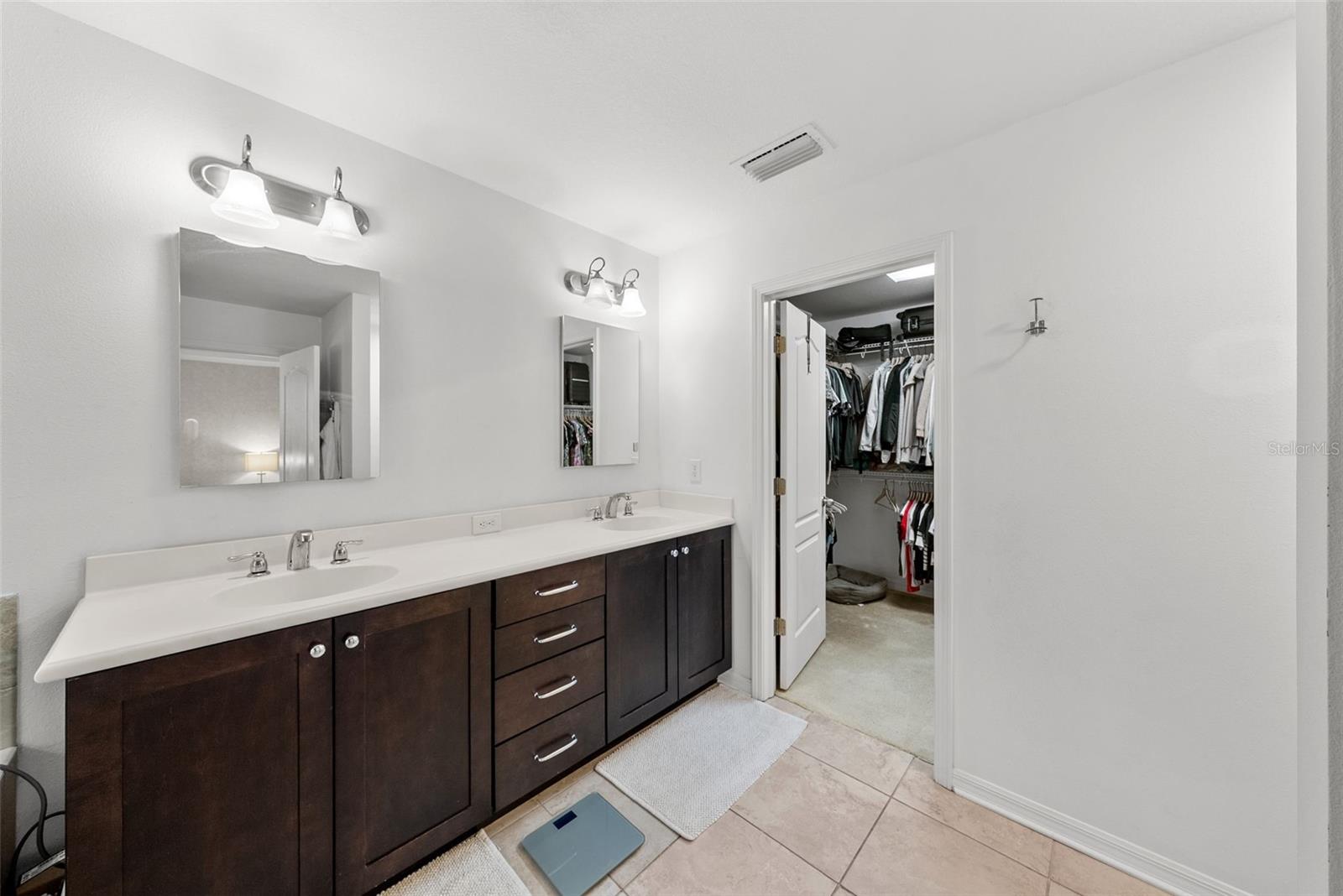 Image 33 of 55 For 3401 Oakellar Avenue