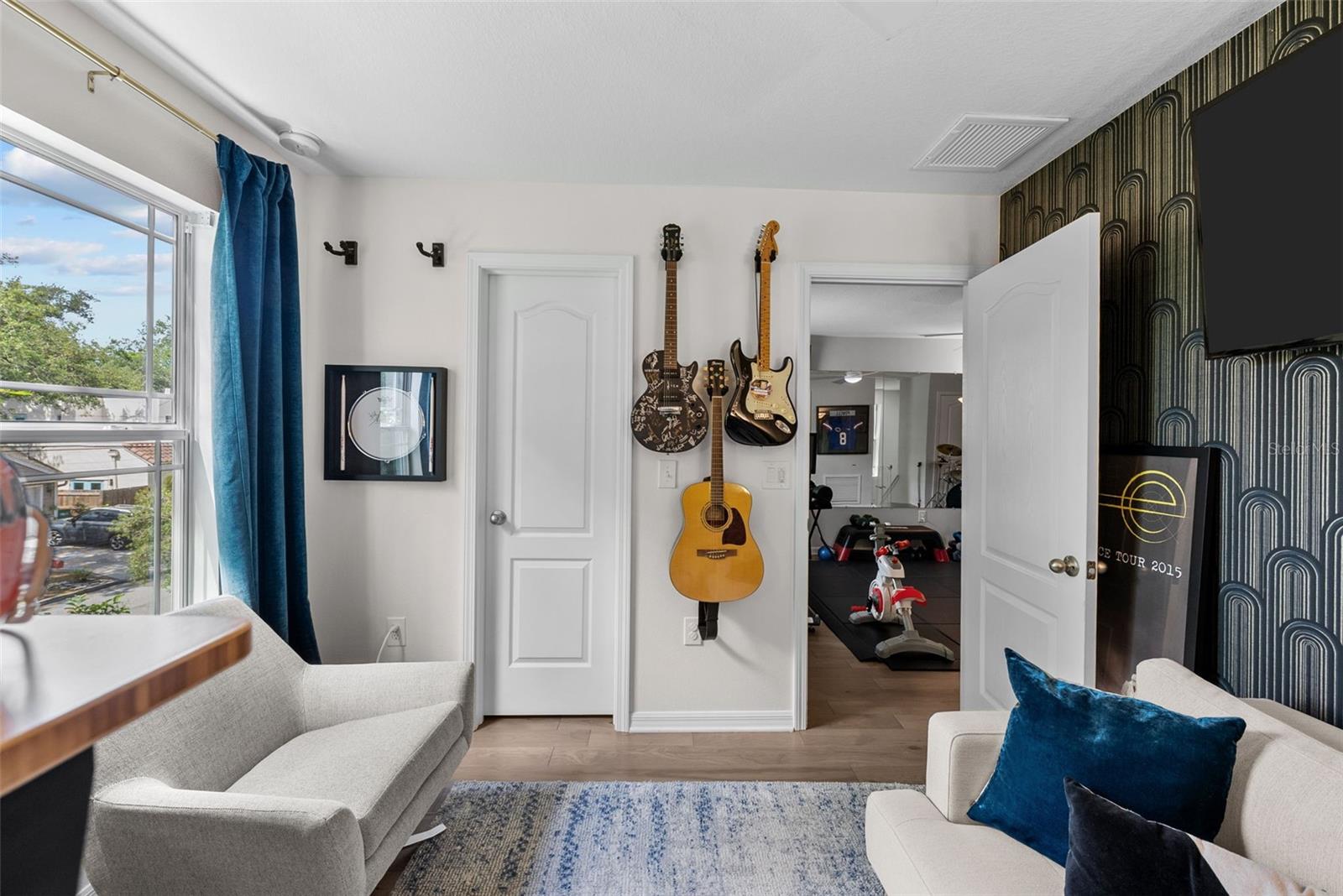 Image 36 of 55 For 3401 Oakellar Avenue