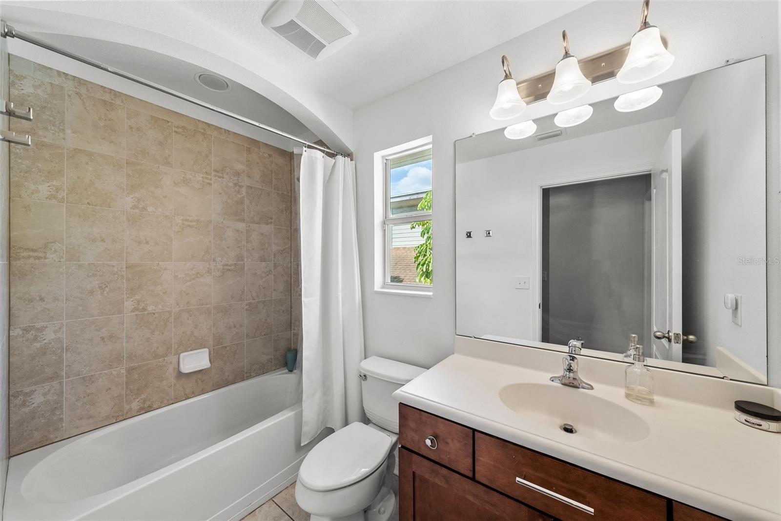 Image 41 of 55 For 3401 Oakellar Avenue