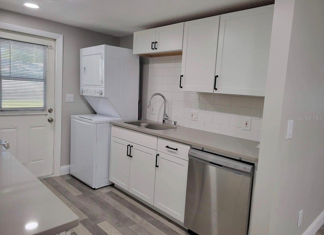 Image 4 of 8 For 13496 Rena Drive