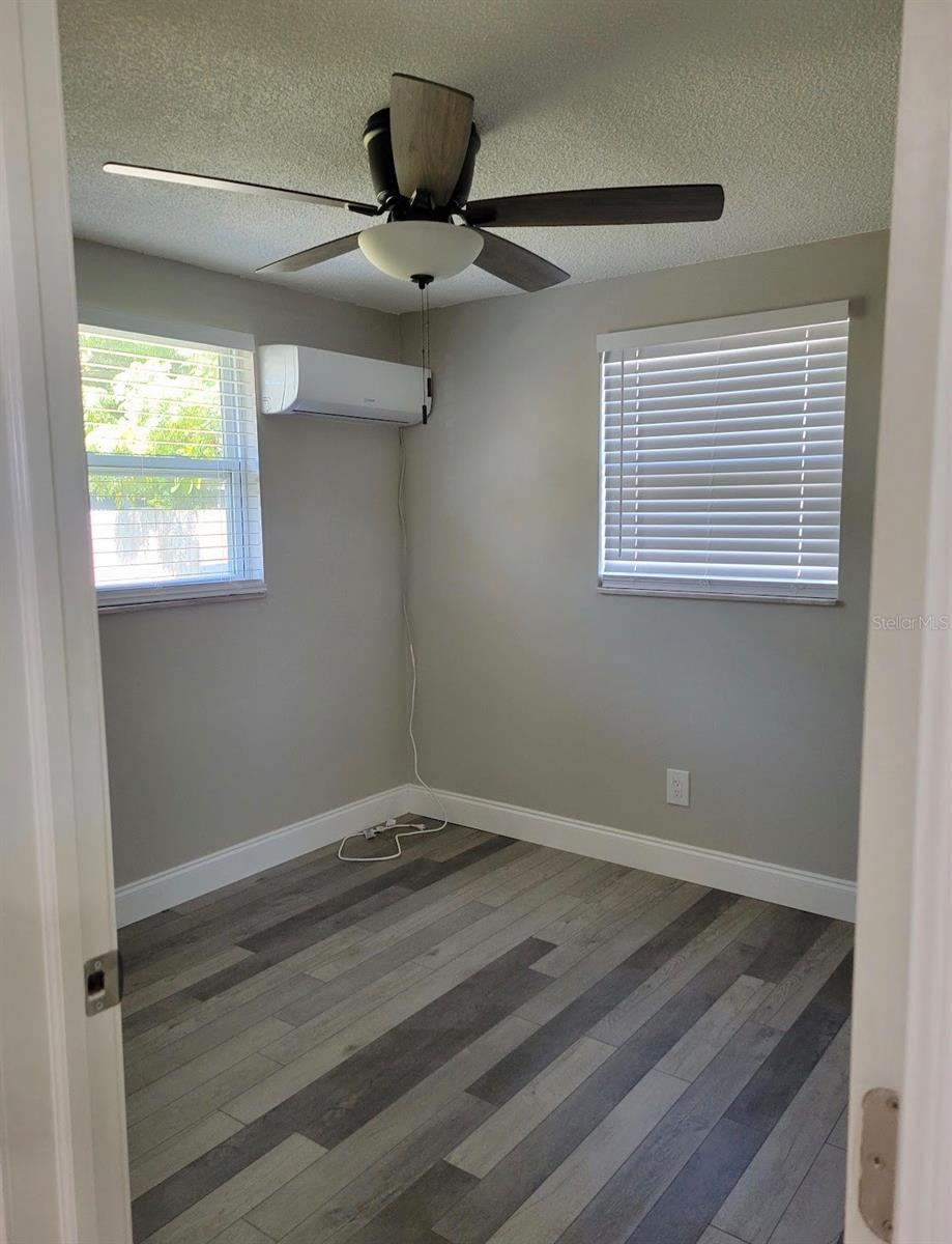 Image 7 of 8 For 13496 Rena Drive