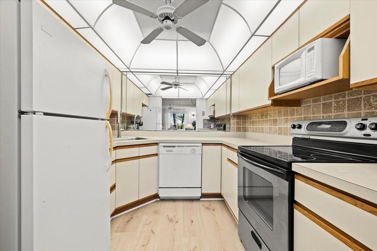 Image 11 of 26 For 2150 Letha Court A