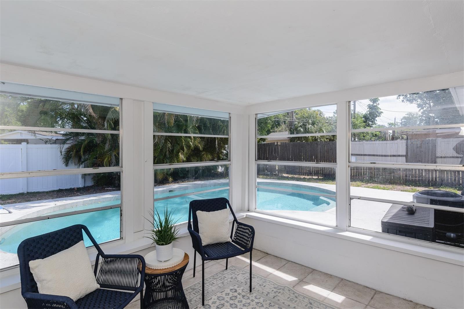 Listing photo id 24 for 1435 77th Avenue N