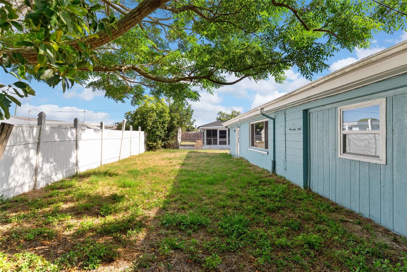 Image 18 of 19 For 2344 Tahitian Drive