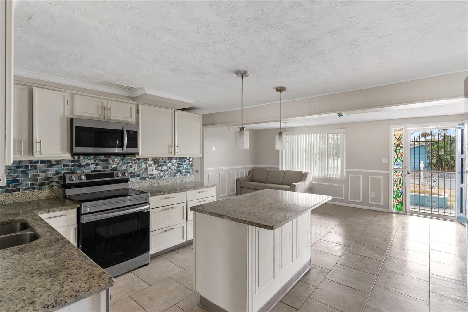 Image 3 of 19 For 2344 Tahitian Drive