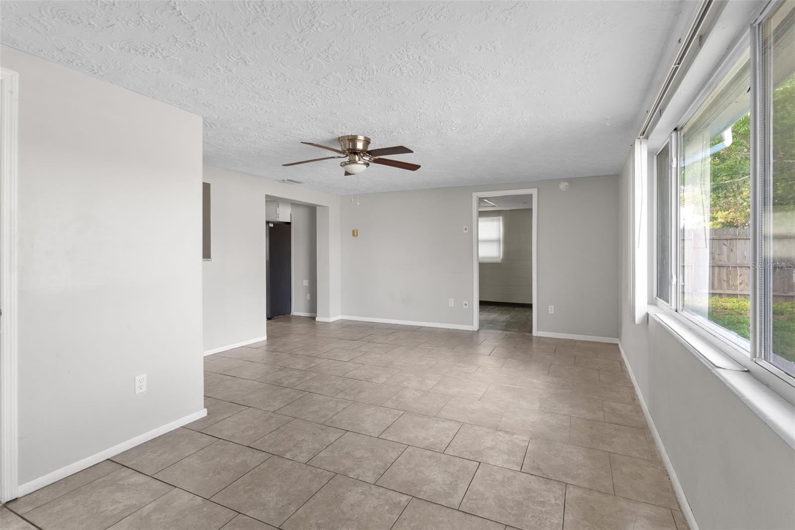 Image 7 of 19 For 2344 Tahitian Drive