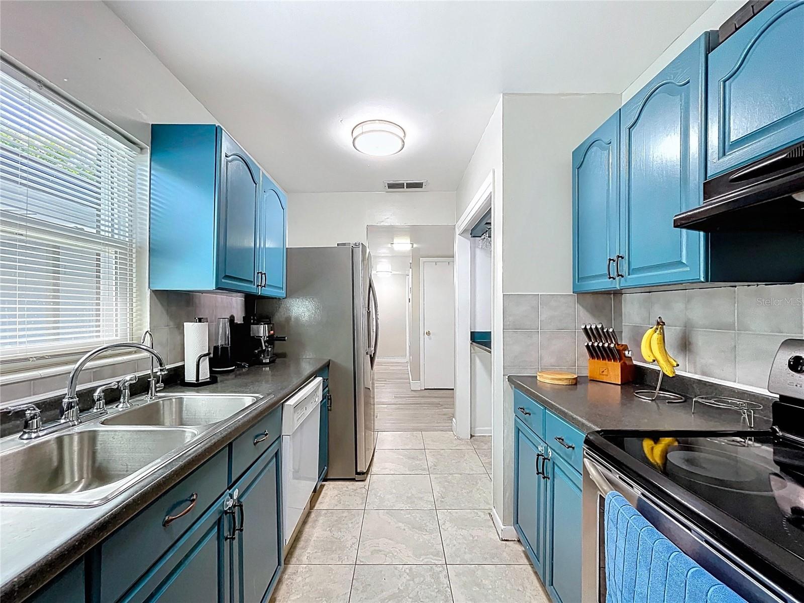 Image 12 of 43 For 6408 Town N Country Boulevard