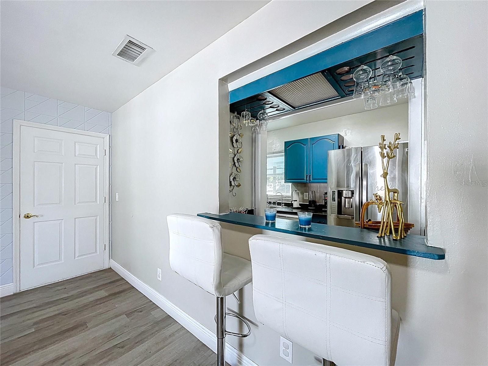 Image 14 of 43 For 6408 Town N Country Boulevard