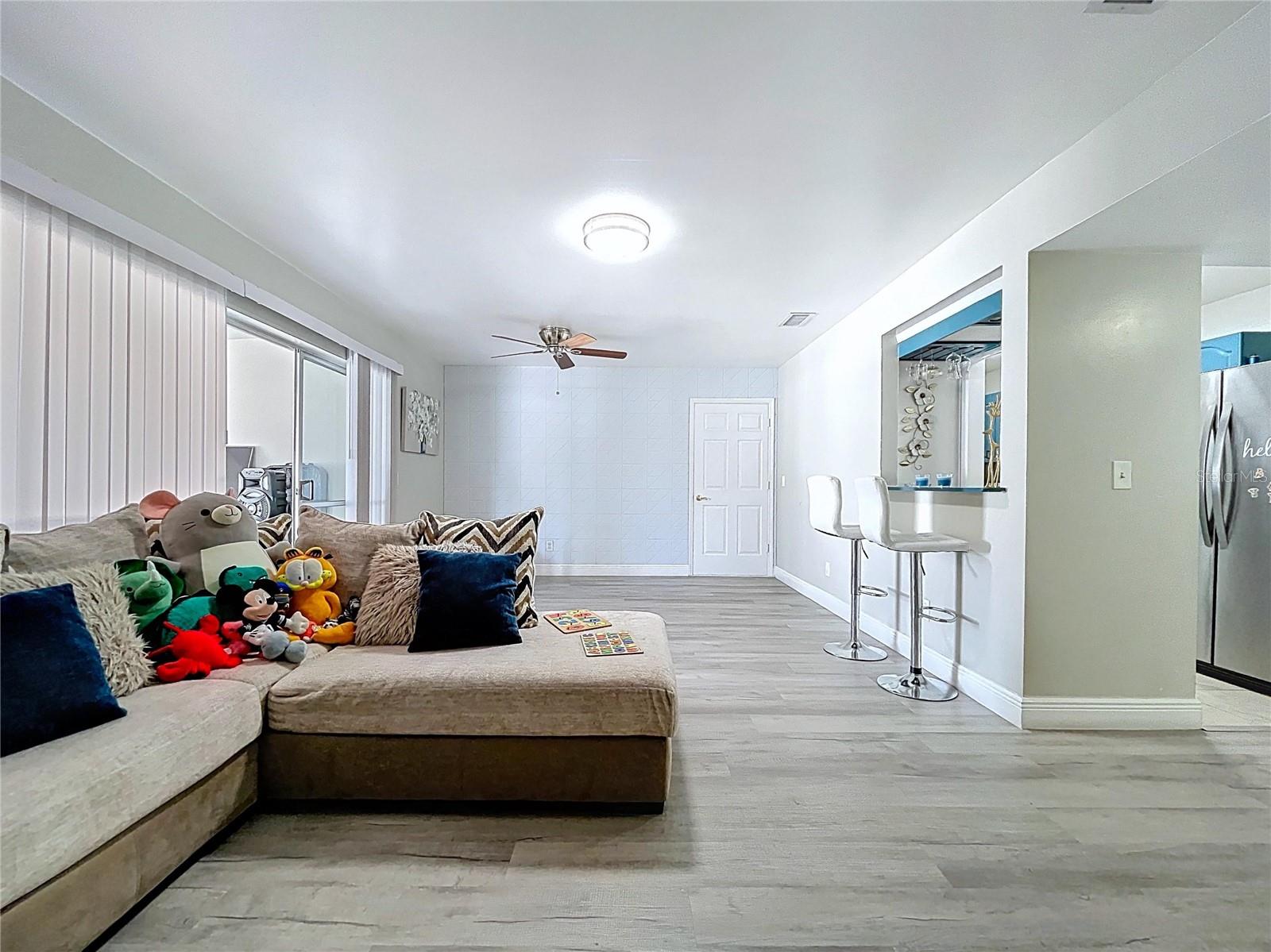 Image 17 of 43 For 6408 Town N Country Boulevard