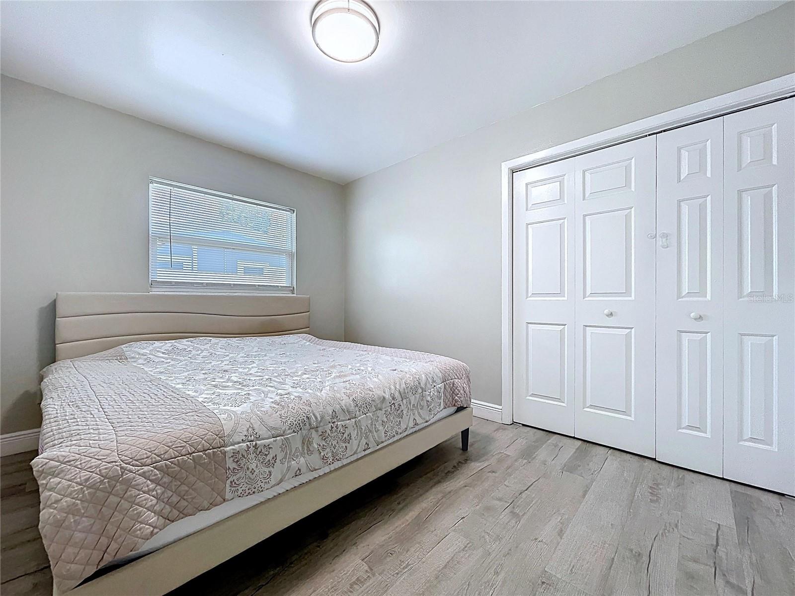 Image 23 of 43 For 6408 Town N Country Boulevard