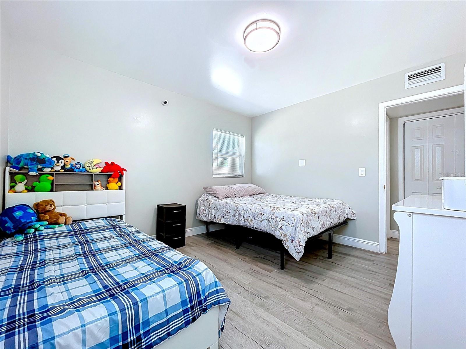 Image 24 of 43 For 6408 Town N Country Boulevard