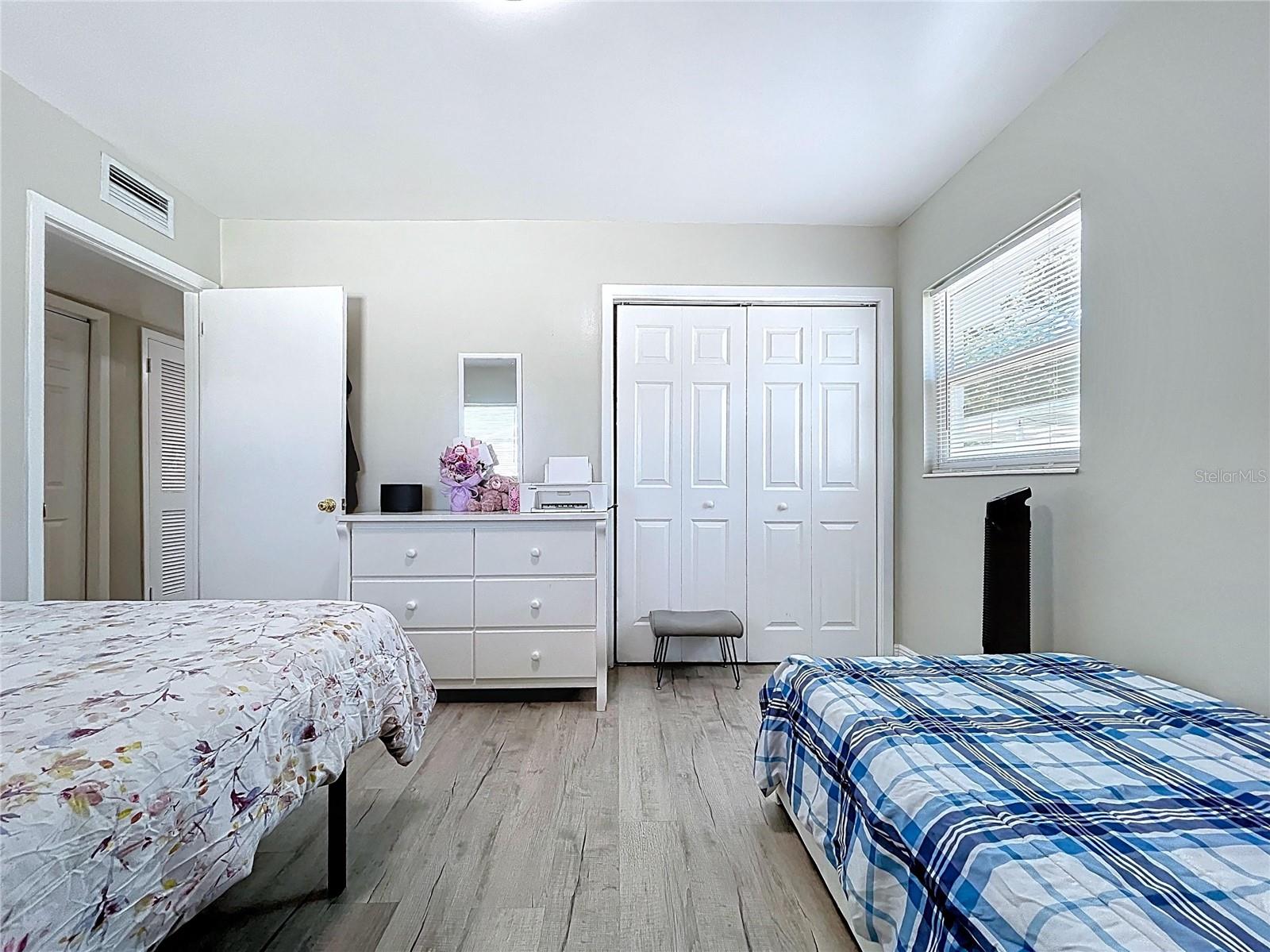 Image 25 of 43 For 6408 Town N Country Boulevard