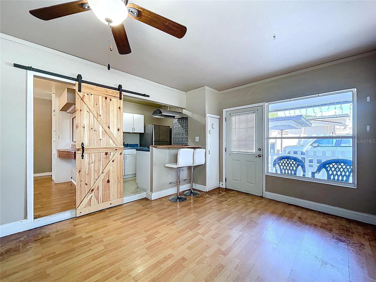 Image 28 of 43 For 6408 Town N Country Boulevard