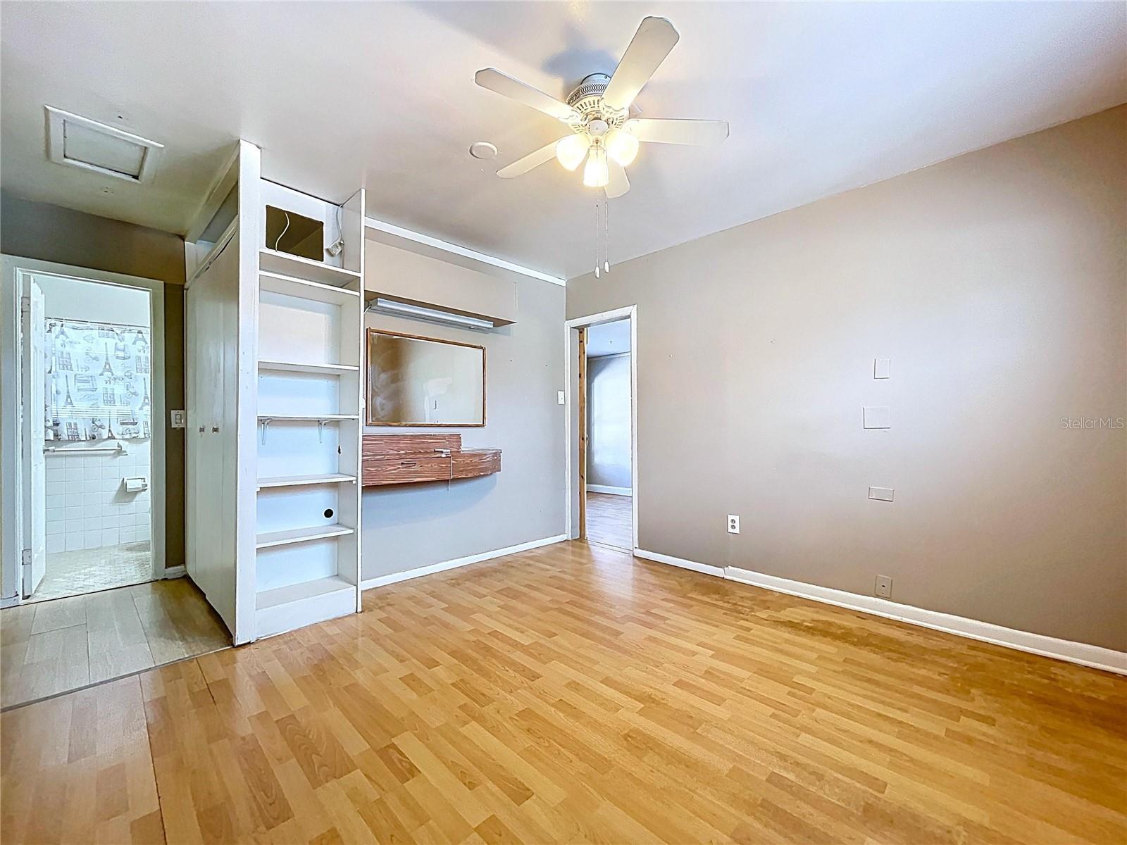 Image 31 of 43 For 6408 Town N Country Boulevard