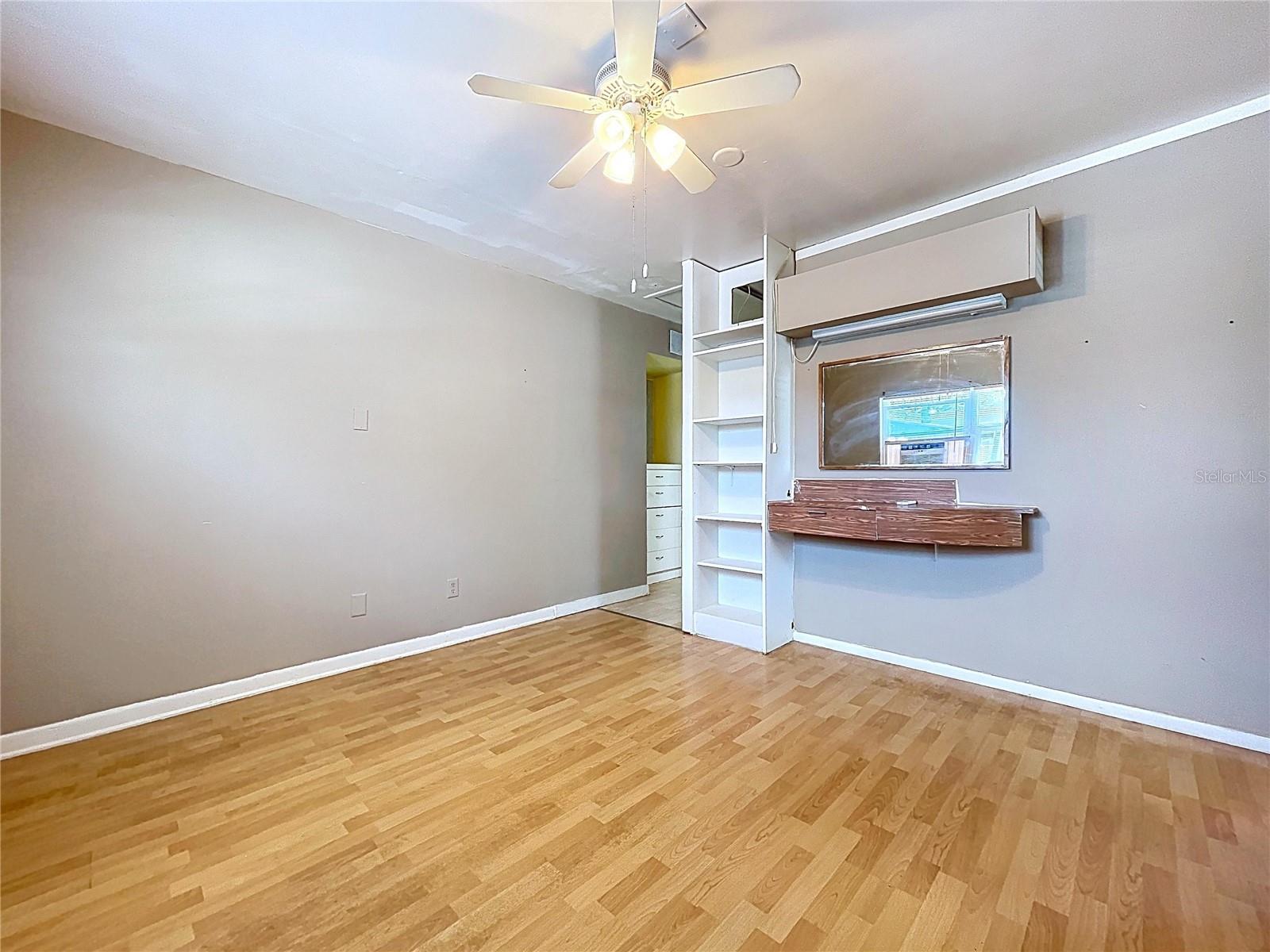 Image 33 of 43 For 6408 Town N Country Boulevard