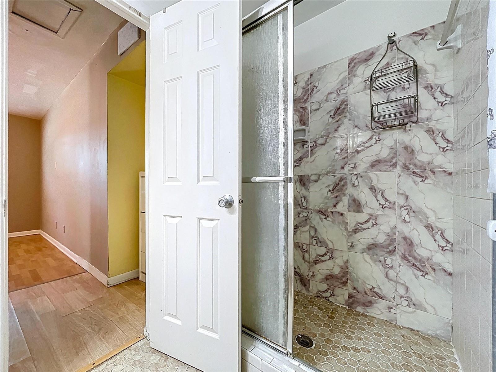 Image 34 of 43 For 6408 Town N Country Boulevard